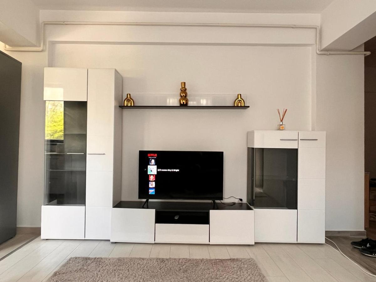 2 Rooms Apartment Airy & Bright Relax ยาช ภายนอก รูปภาพ